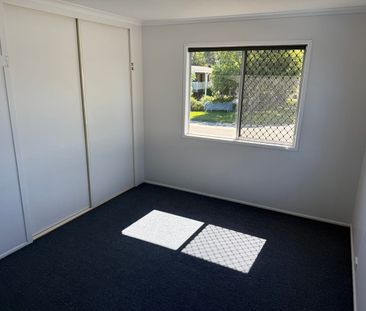 3 Bedroom House with Generous Yard in Convenient Location! - Photo 3