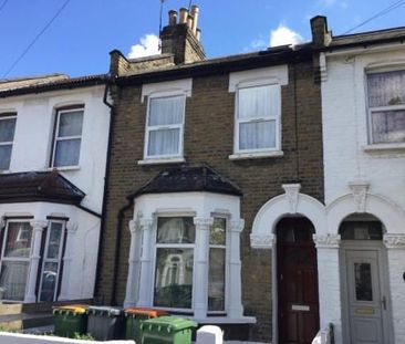 2 Bed Maisonette, London, E6 - Photo 4