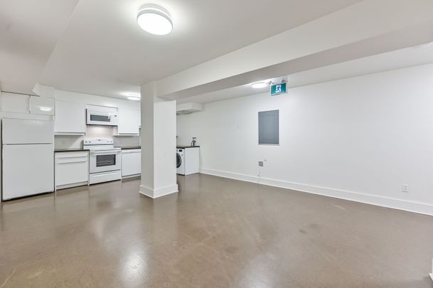 For Lease - 1189 Lawrence Avenue Unit# 2, Toronto, Ontario - Photo 1
