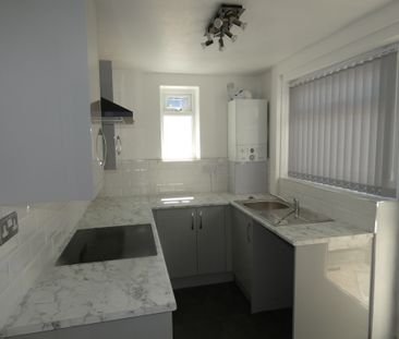 Aintree Road - Photo 3