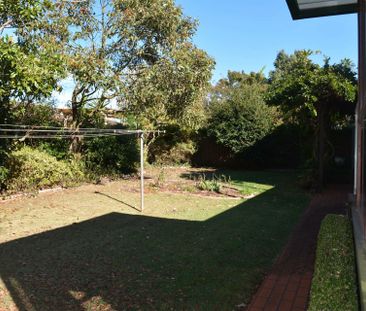 4 Henry Street, Mount Lofty - Photo 2