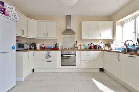 Percy Road, Guildford, Surrey, GU2 9PA - Photo 5