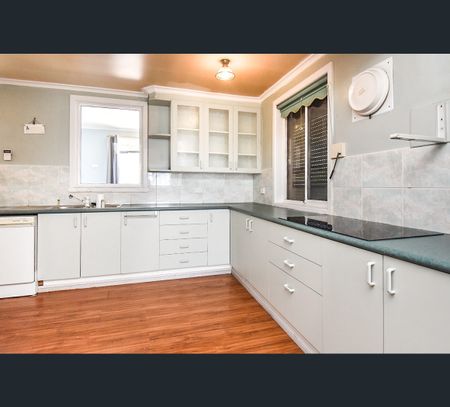 76 Adina Crescent, Orange, NSW 2800 - Photo 4