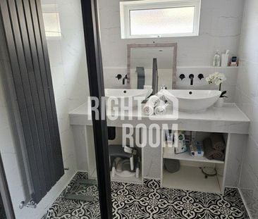 1 bedroom in a house share to rent - Photo 5