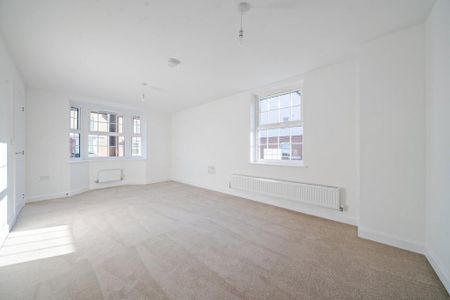 4 bedroom detached house to rent - Photo 4
