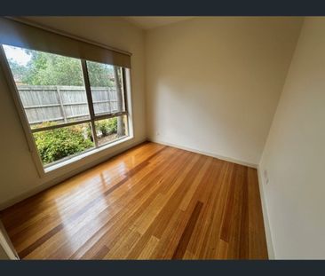 11A McCulloch Street, Dromana, Vic 3936 - Photo 3