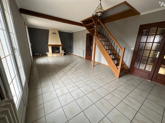 Une maison située sur GRANDVILLIERS même - Photo 1