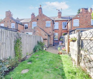 2 bedroom terraced house to rent - Photo 1