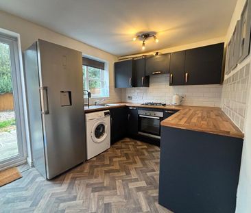 3 bedroom terraced house to rent - Photo 6