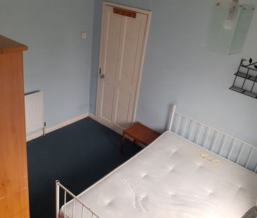 Room in a Shared House, Randlesdown Road, SE6 - Photo 3