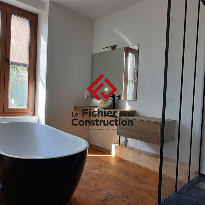 Location Maison 5 pièces 136m² ST ISMIER 38330 - Photo 1