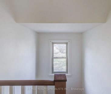 Detached Home For Lease | X8310222 - Photo 6