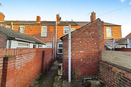 St Andrews Street - Photo 3