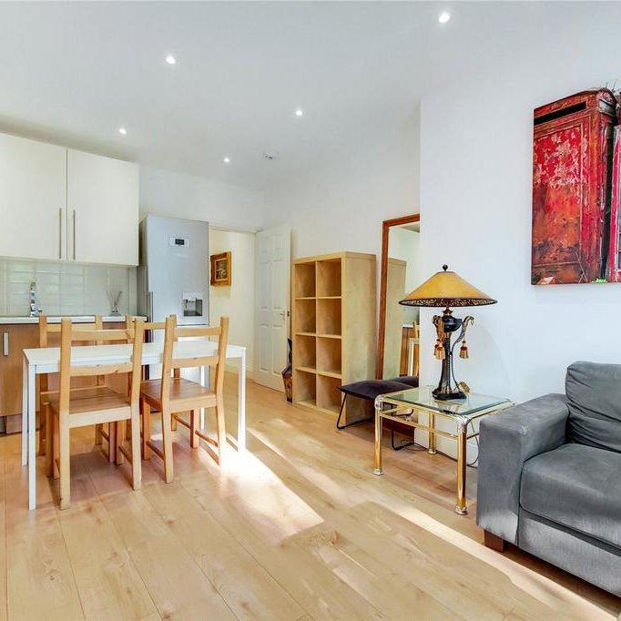 3 bedroom flat to rent - Photo 1