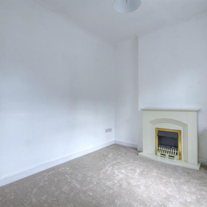 2 bedroom end of terrace house to rent - Photo 1