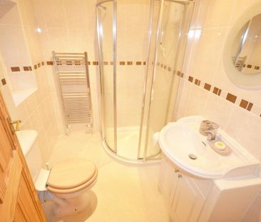 2 bedroom semi-detached house to rent - Photo 5