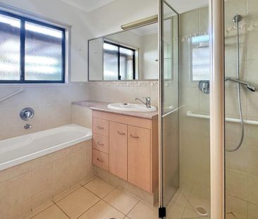 26 Turnbull Court, Urangan, Qld 4655 - Photo 3