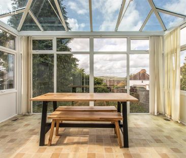 4 bedroom detached bungalow to rent - Photo 2