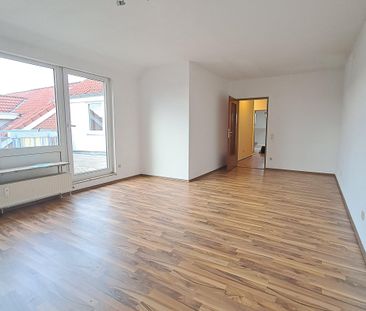 Helle 4-Zimmer-Wohnung mit großer Dachterrasse - Photo 1