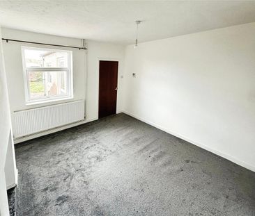 2 bedroom semi-detached house to rent - Photo 2
