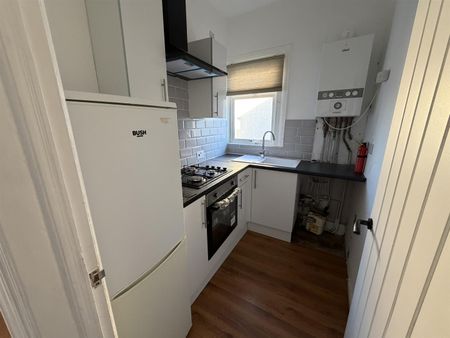 Cossington Road, Westcliff-On-Sea SS0, London - Photo 4