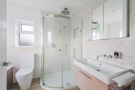 To Let 3 Bed House - Semi-Detached - Photo 4