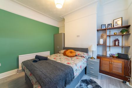 Room in a Shared House, Denebank Road, L4 - Photo 3