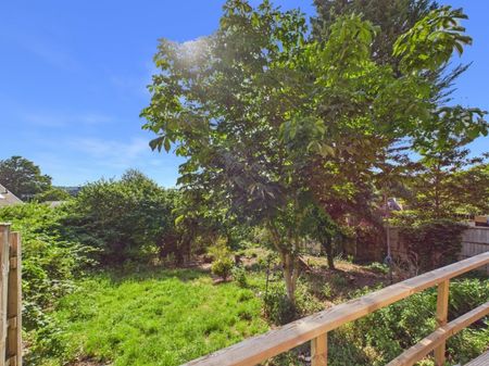 Priory Avenue, High Wycombe, Buckinghamshire,HP13 - Photo 5