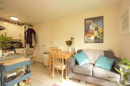 1 bedroom flat to rent - Photo 3