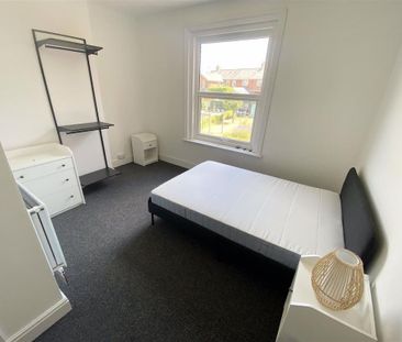 1 bedroom semi-detached house to rent - Photo 3