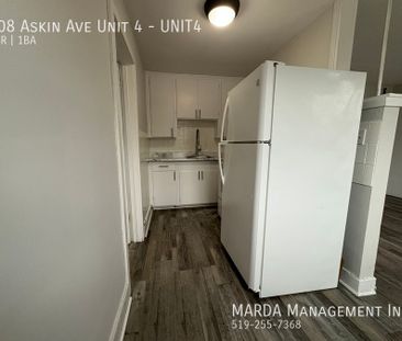 NEWLY RENOVATED 1-BEDROOM/1BATH APARTMENT + HYDRO - Photo 5