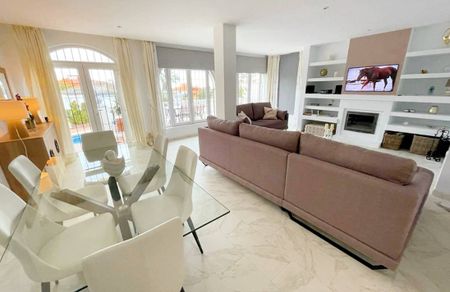 Buenas Noches, Estepona West, Estepona, Andalusia 29693 - Photo 2