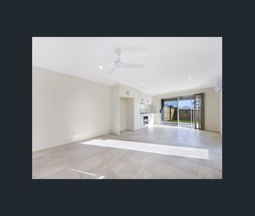 2/27 Rhea De Wit Dr, Ripley - Photo 5