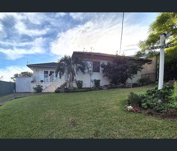 22 Edinburgh Drive, Taree, NSW 2430 - Photo 5