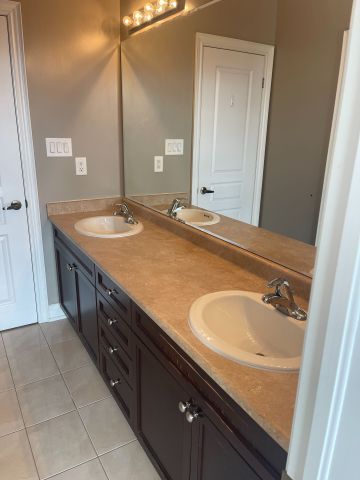 For Lease - 12 Chaiwood Court, Vaughan, Ontario - Photo 5