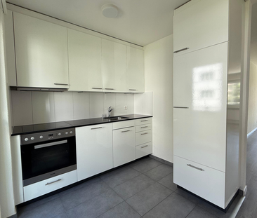 Helle 3.5-Zimmerwohnung im 2. Stock - Photo 2