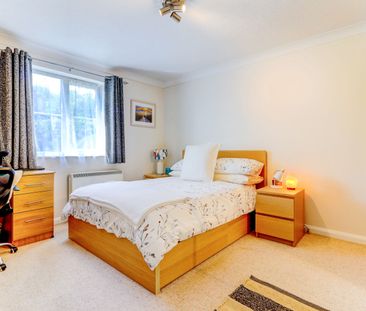 2 bedroom flat to rent - Photo 3