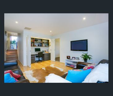 Golf Course Living – 3 Bedroom Home, Moonah Links - Photo 1