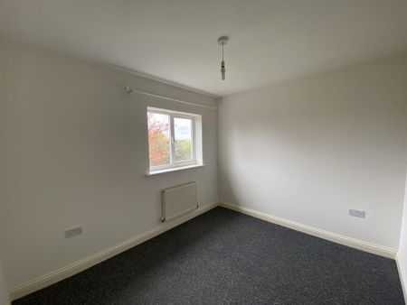 2 bedroom terraced house to rent - Photo 4