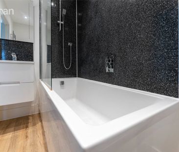 4 bedroom terraced house to rent - Photo 3