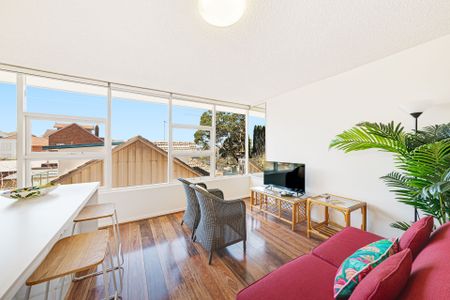 Studio with Parking, Train & Ferry Access & Views - Photo 3