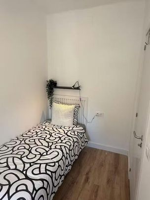 Carrer de la Constància, Esplugues de Llobregat, Catalonia 08950 - Photo 1