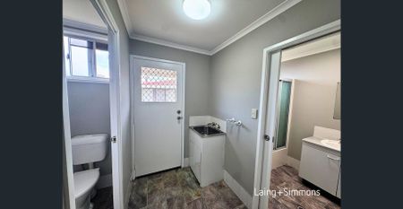 Comfortable two-bedroom granny flat with water usage included - Photo 5