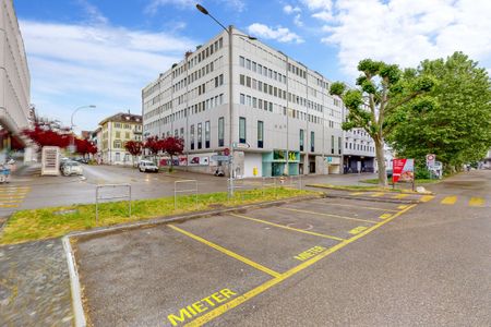 Forty steps from the Solothurn Westbahnhof train station! - Photo 4