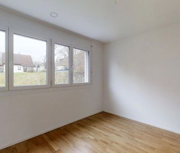 Geräumige 4.5-Zimmer-Attikawohnung auf dem Land - Photo 2
