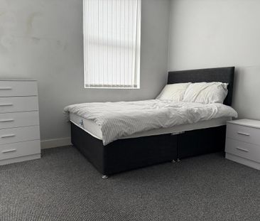 1 bedroom in a house share to rent - Photo 4