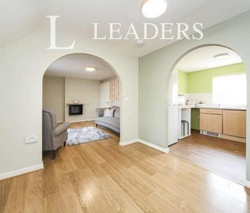 Spacious-bedroom Maisonette - With A Garage, LU4 - Photo 6