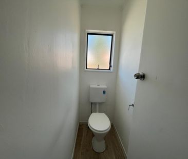 PAPAKURA, 2 BEDROOMS - Photo 1