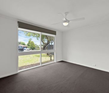 Spacious Home in Convenient Surrey Downs Location - Photo 4