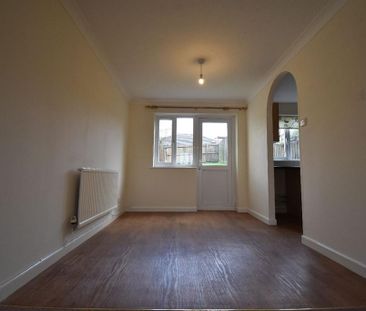 3 bedroom terraced house to rent - Photo 6